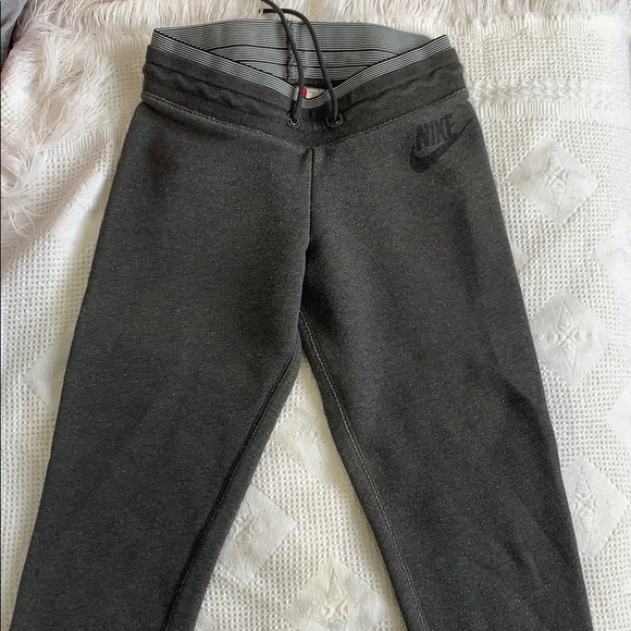 Nike pants❤️ - Picture 1 of 5